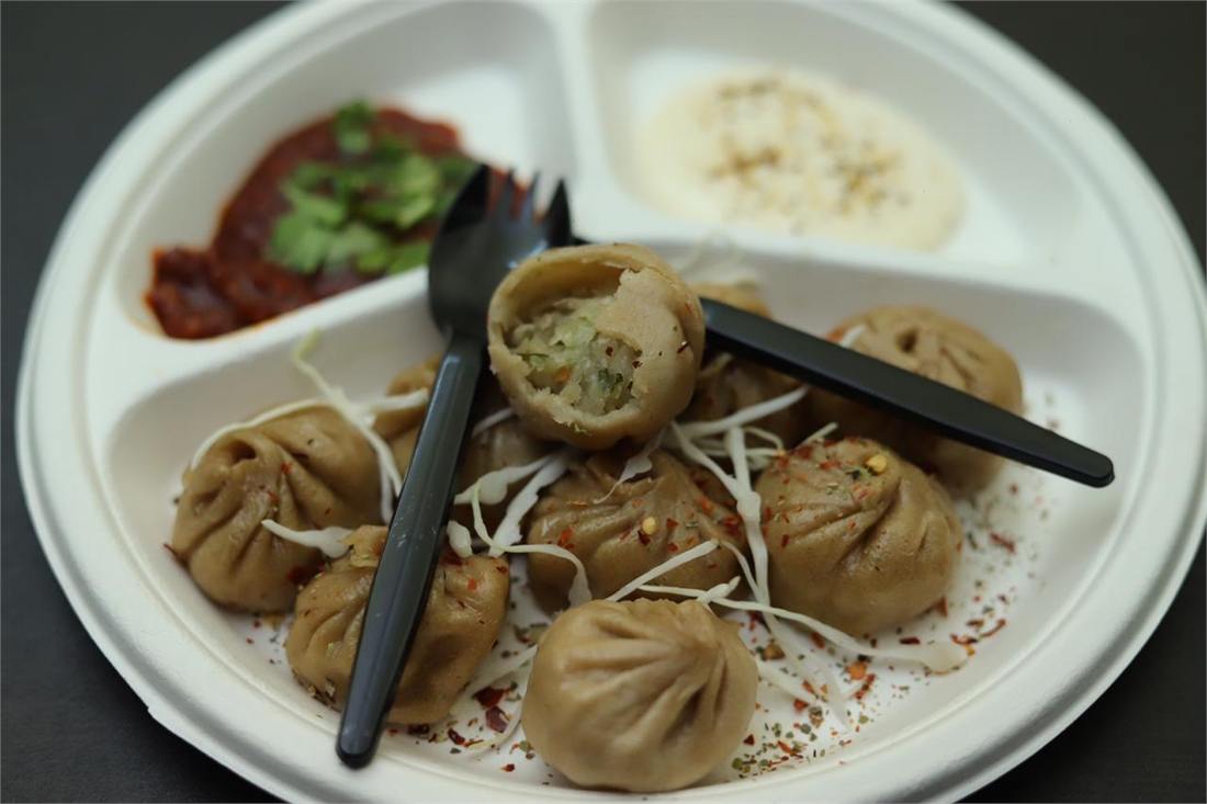 Handmade-style momos